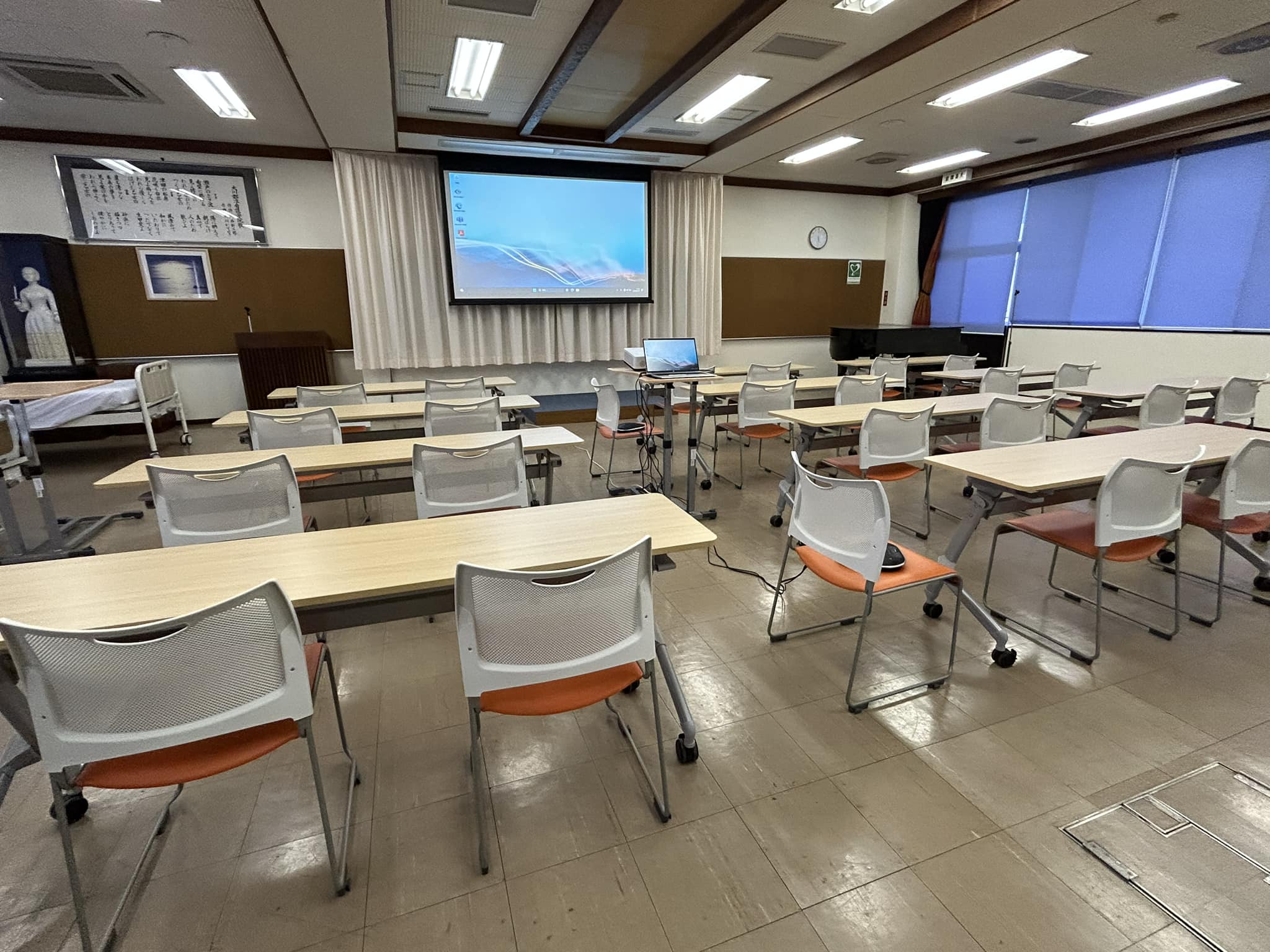 ウェブ会議会場